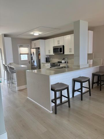 2200 NE 33rd Avenue 14j, Fort Lauderdale, FL 33305