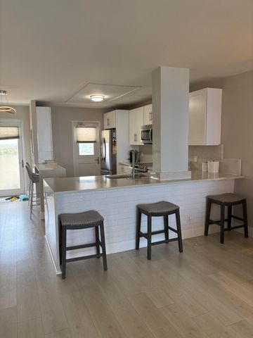 2200 NE 33rd Avenue 14j, Fort Lauderdale, FL 33305