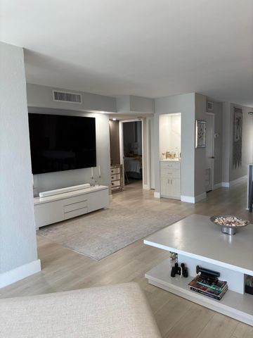 2200 NE 33rd Avenue 14j, Fort Lauderdale, FL 33305