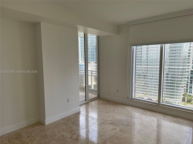 901 Brickell Key Blvd 2005, Miami, FL 33131