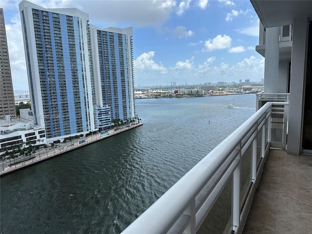 901 Brickell Key Blvd 2005, Miami, FL 33131