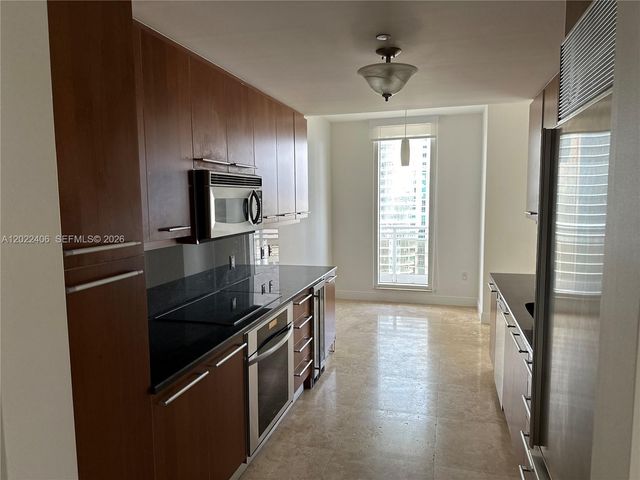 901 Brickell Key Blvd 2005, Miami, FL 33131