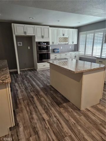 2085 Dove Court, Corona, CA 92882