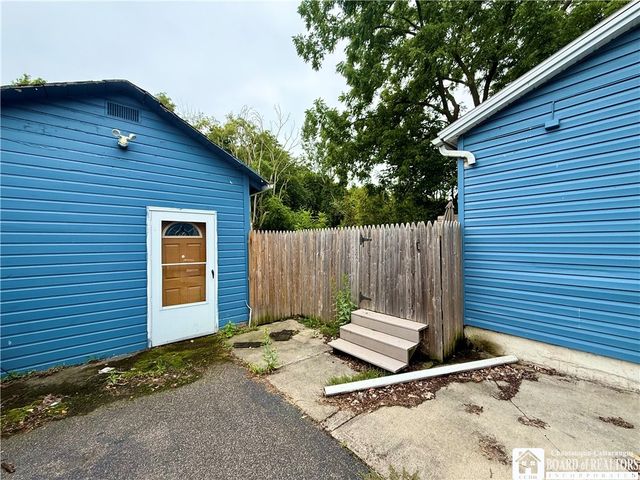 31 West Lucas Avenue, Dunkirk, NY 14048