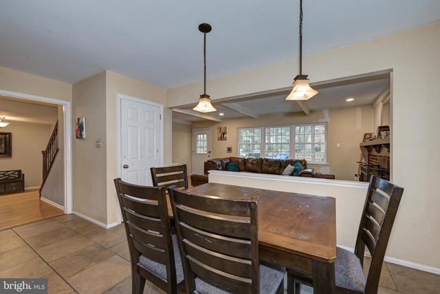 8 BATTERY HILL DR, Voorhees, NJ 08043