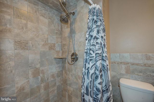 8 BATTERY HILL DR, Voorhees, NJ 08043