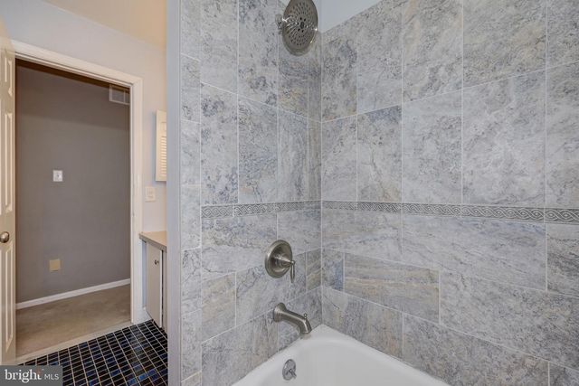 8 BATTERY HILL DR, Voorhees, NJ 08043