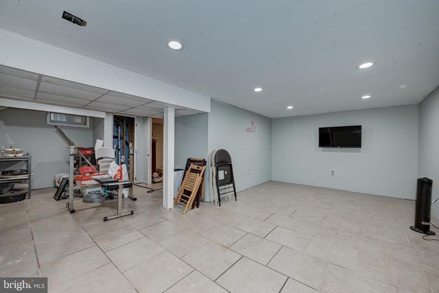 8 BATTERY HILL DR, Voorhees, NJ 08043