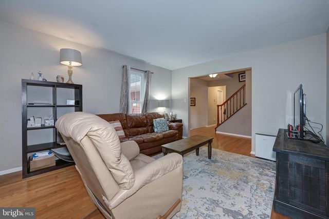 8 BATTERY HILL DR, Voorhees, NJ 08043