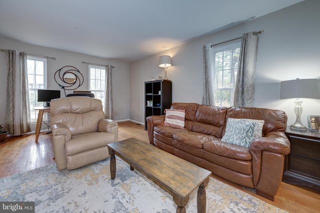 8 BATTERY HILL DR, Voorhees, NJ 08043