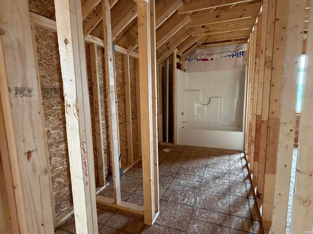 2220 Golfview Drive, Auburn, IN 46706