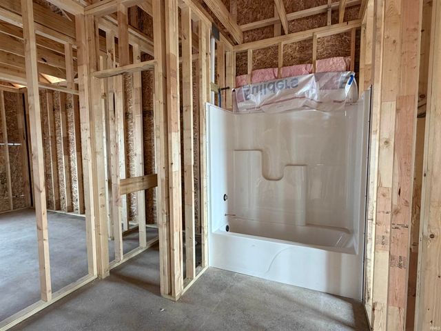 2220 Golfview Drive, Auburn, IN 46706
