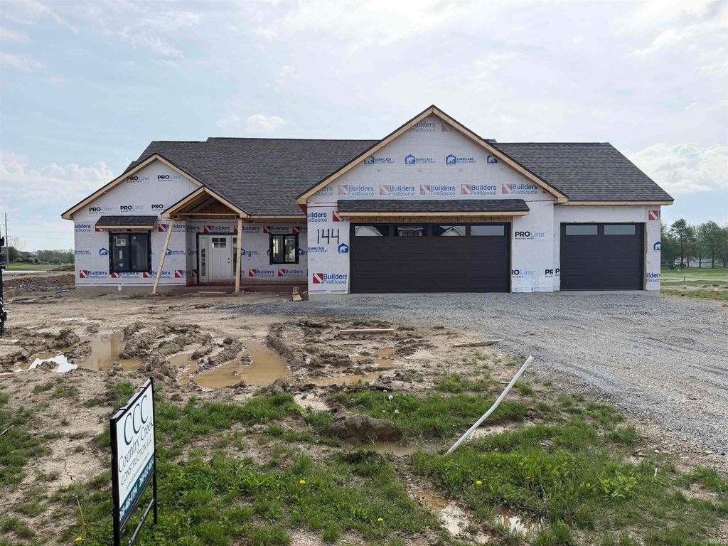2220 Golfview Drive, Auburn, IN 46706