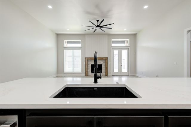 7116 NW 154th Street, Edmond, OK 73013