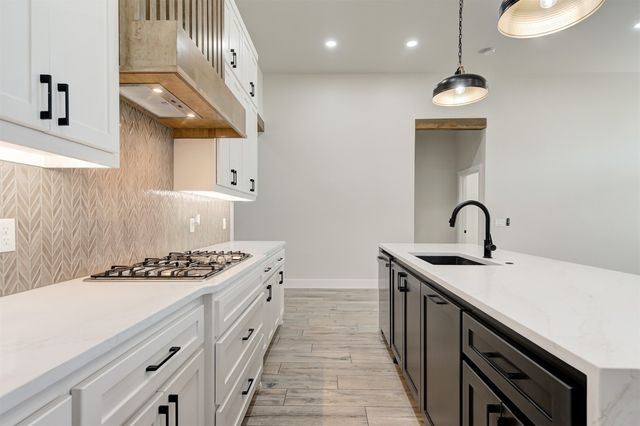 7116 NW 154th Street, Edmond, OK 73013
