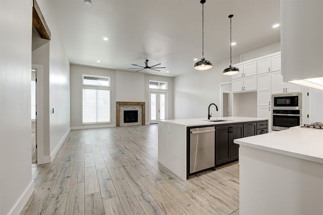 7116 NW 154th Street, Edmond, OK 73013