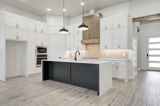 7116 NW 154th Street, Edmond, OK 73013