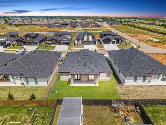 7116 NW 154th Street, Edmond, OK 73013
