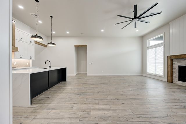 7116 NW 154th Street, Edmond, OK 73013