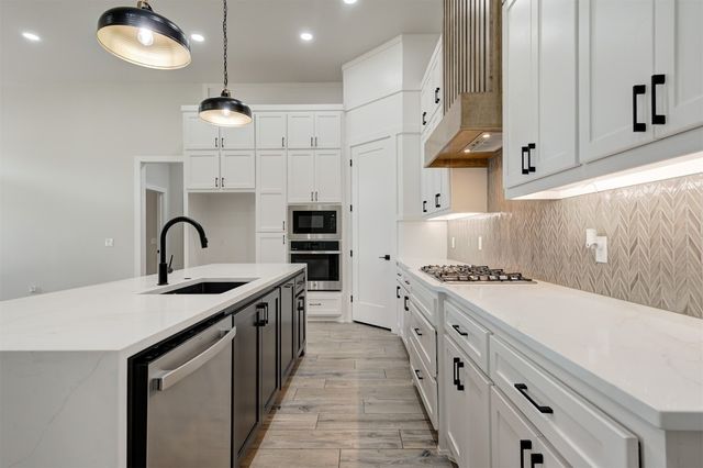 7116 NW 154th Street, Edmond, OK 73013