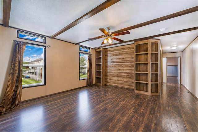 935 Lower Red Rock RD, Bastrop, TX 78602