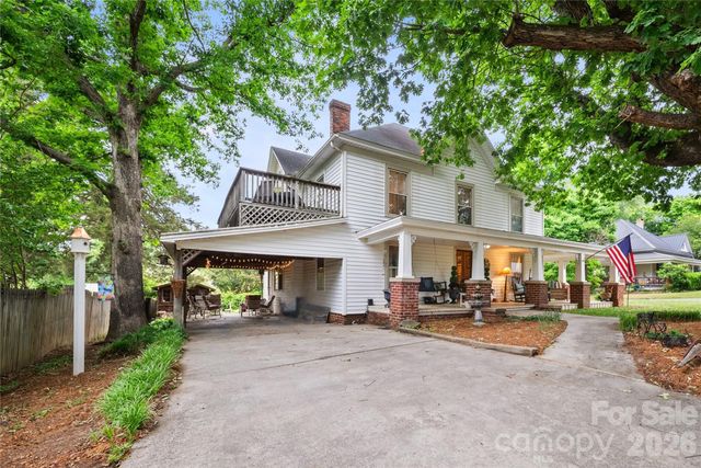 216 W 2nd Street, Denton, NC 27239