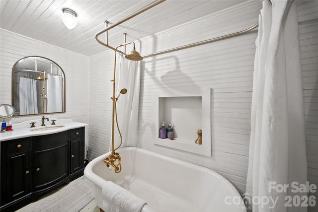 216 W 2nd Street, Denton, NC 27239