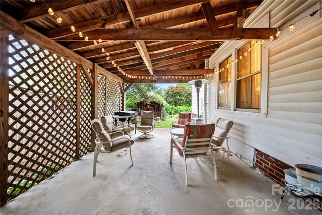 216 W 2nd Street, Denton, NC 27239