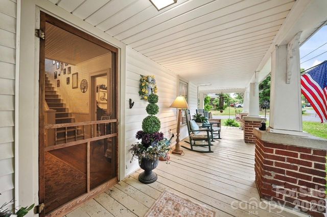 216 W 2nd Street, Denton, NC 27239