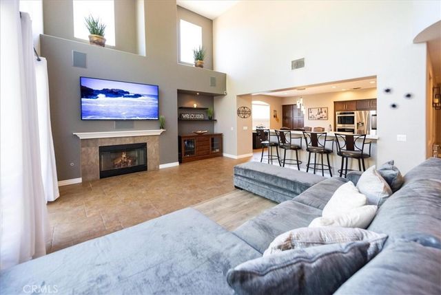 25933 Schafer, Murrieta, CA 92563
