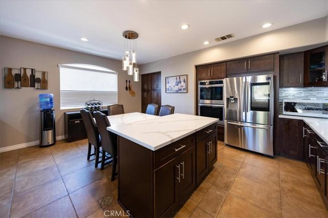 25933 Schafer, Murrieta, CA 92563