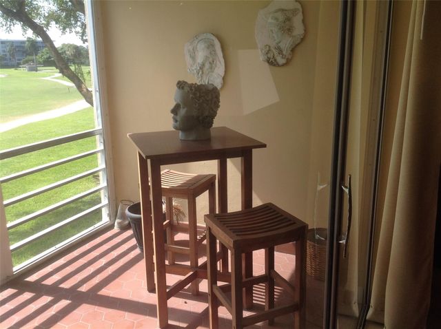 2681 S Course Dr 212, Pompano Beach, FL 33069