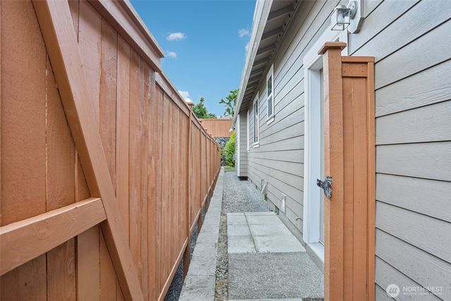 4826 Bend Drive NE, Lacey, WA 98516