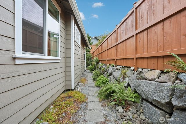 4826 Bend Drive NE, Lacey, WA 98516