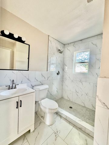 8018 S Reno Court, Dallas, TX 75217