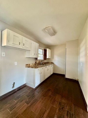 8018 S Reno Court, Dallas, TX 75217