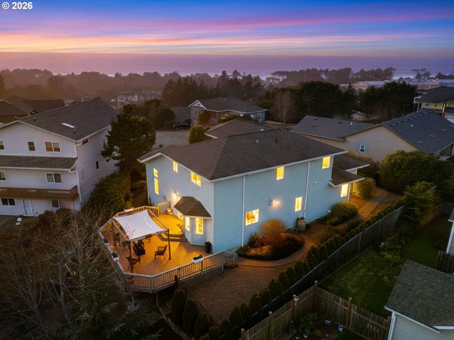 260 Ne 71ST Pl, Newport, OR 97365