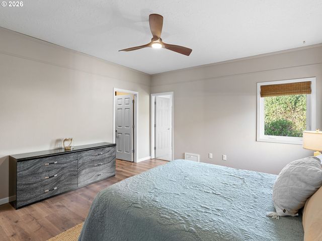 260 Ne 71ST Pl, Newport, OR 97365