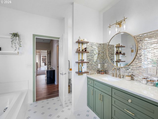 260 Ne 71ST Pl, Newport, OR 97365