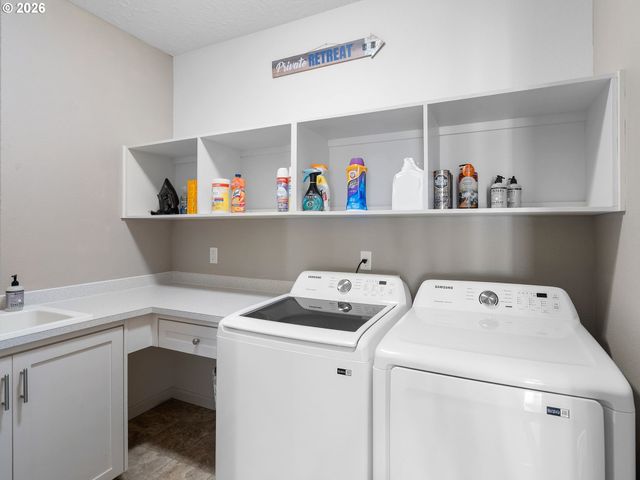 260 Ne 71ST Pl, Newport, OR 97365