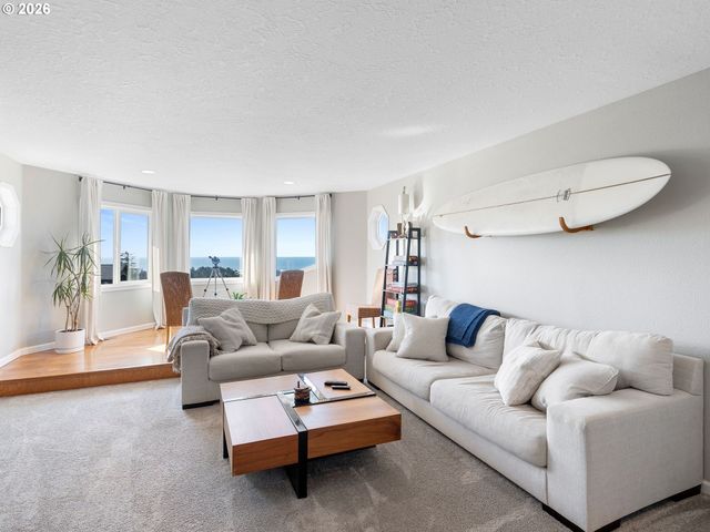 260 Ne 71ST Pl, Newport, OR 97365