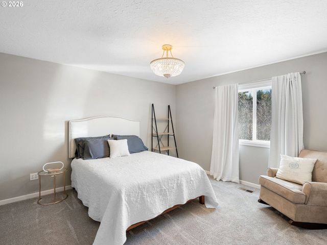 260 Ne 71ST Pl, Newport, OR 97365