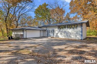 2375 Sloe Road, Springfield, IL 62707