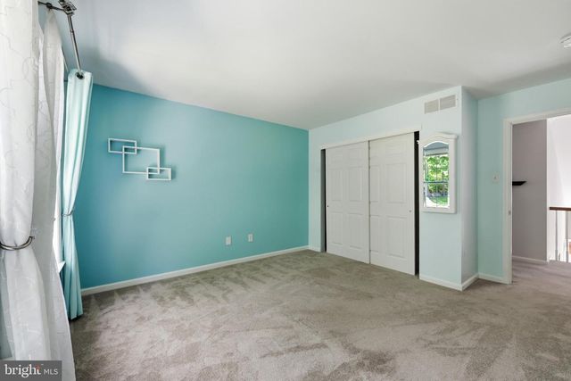 210 MENG RD, Schwenksville, PA 19473