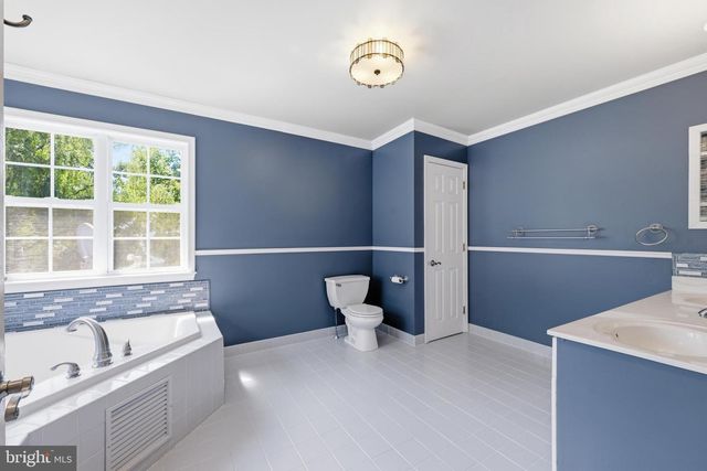210 MENG RD, Schwenksville, PA 19473