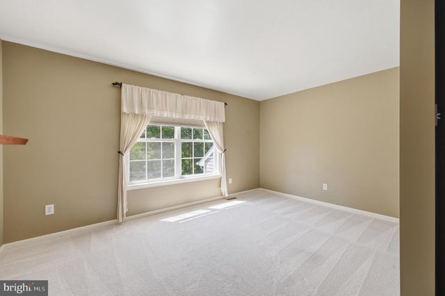 210 MENG RD, Schwenksville, PA 19473