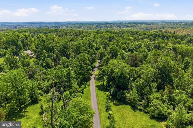 210 MENG RD, Schwenksville, PA 19473