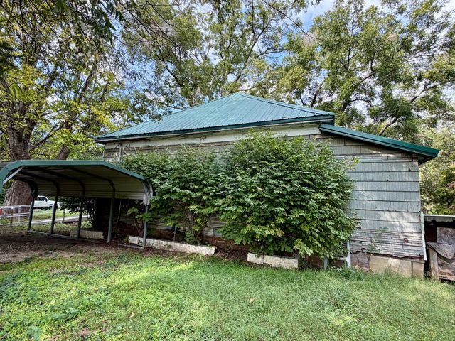 320 N Brewer Street, Vinita, OK 74301