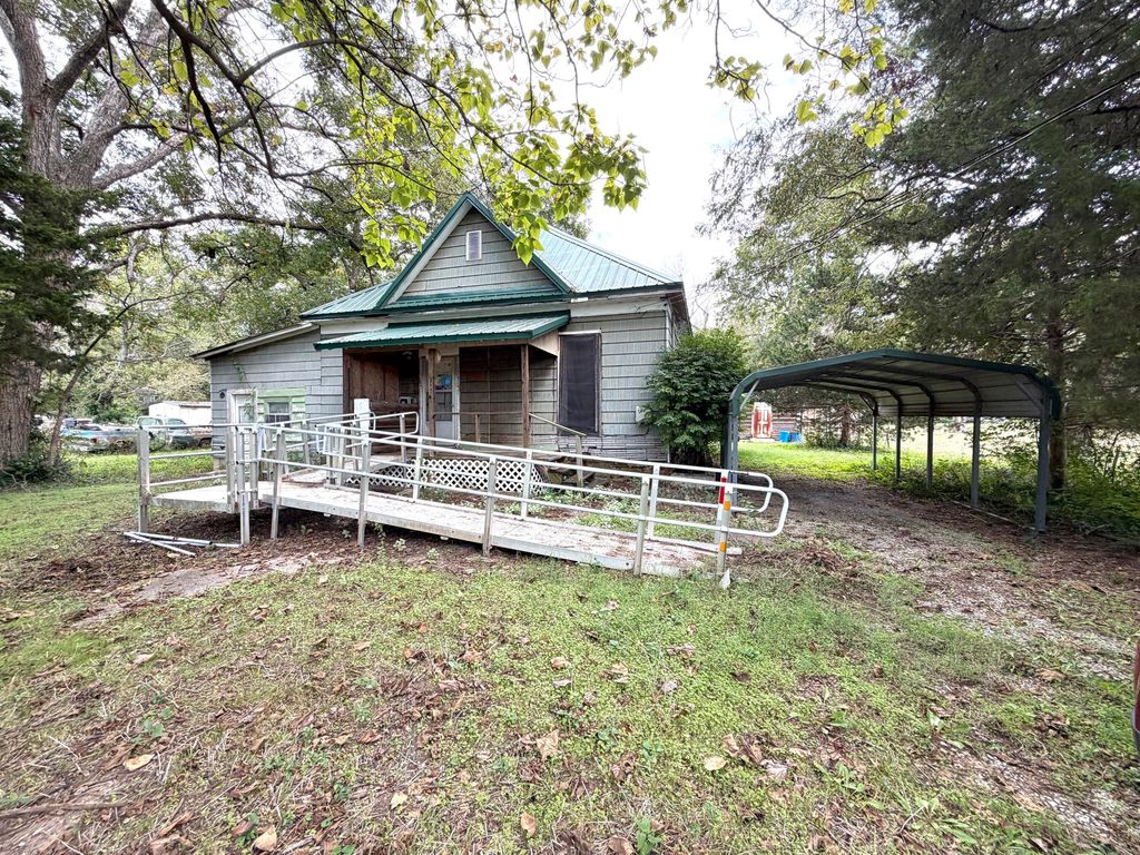 320 N Brewer Street, Vinita, OK 74301