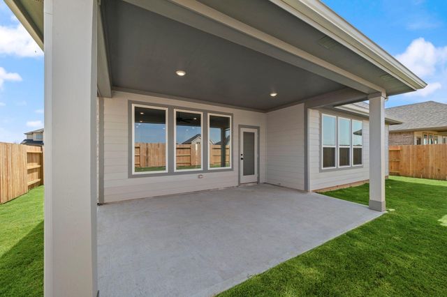 329 Gambels Quail Road, Waller, TX 77484